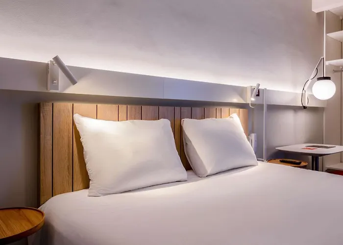 Ibis La Rochelle Centre Historique Hotel